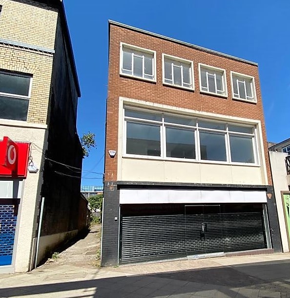 New barbers to open in Altrincham