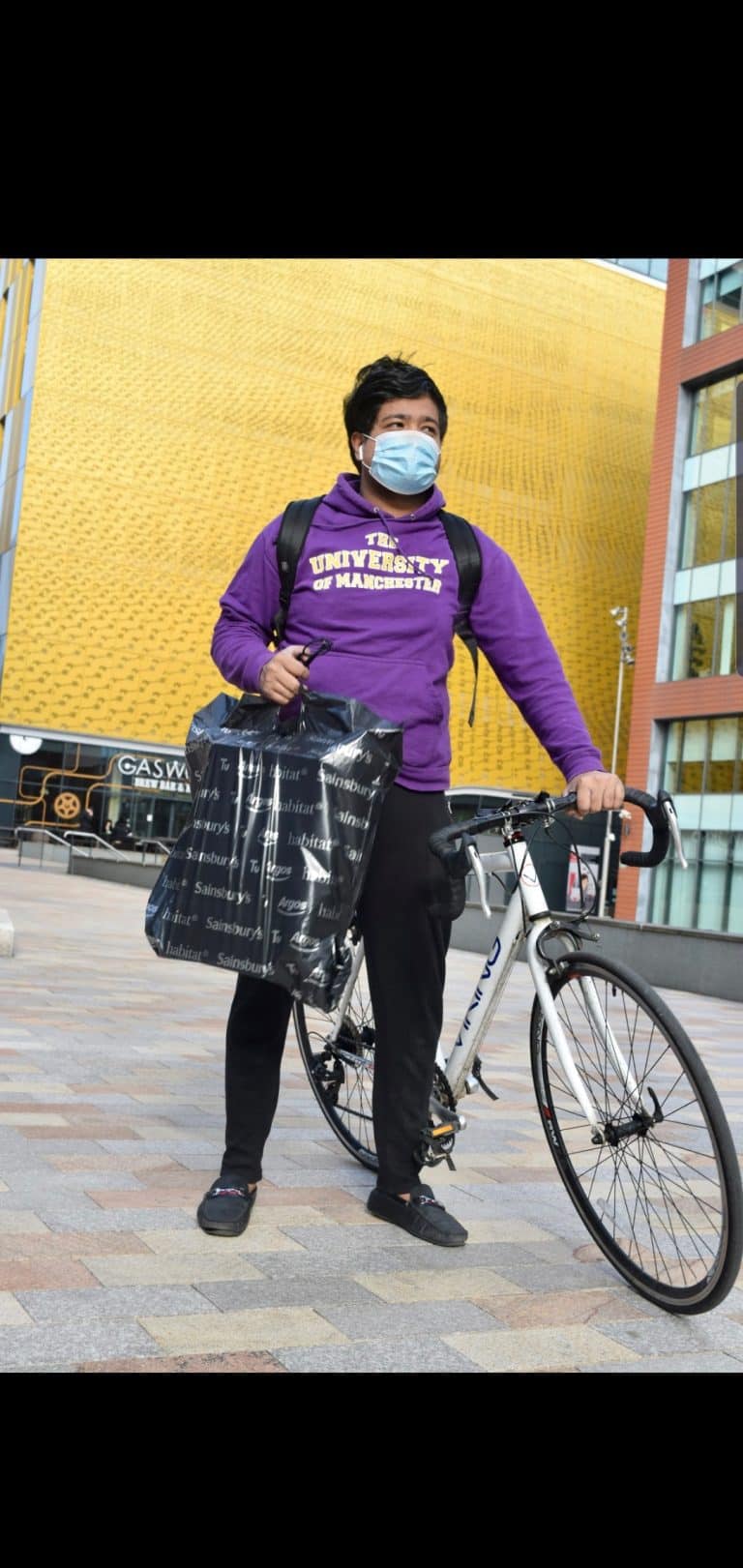 Student trials delivery platform during crisis