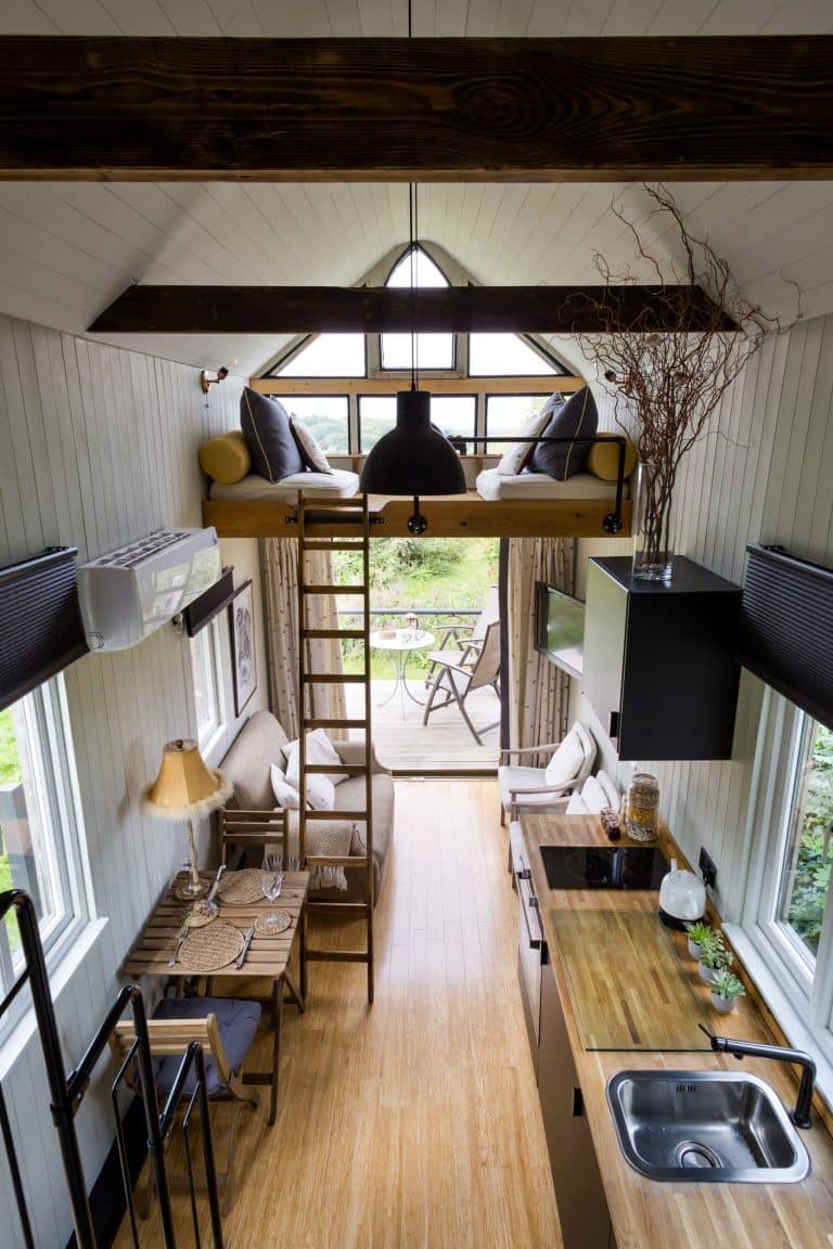 UK Trailer company help people to realise their dreams by building houses on wheels!