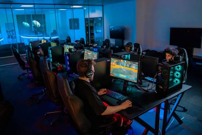 HOST and NSE sign new partnership to develop UK university students’ employment routes and bring more esports events to the North West