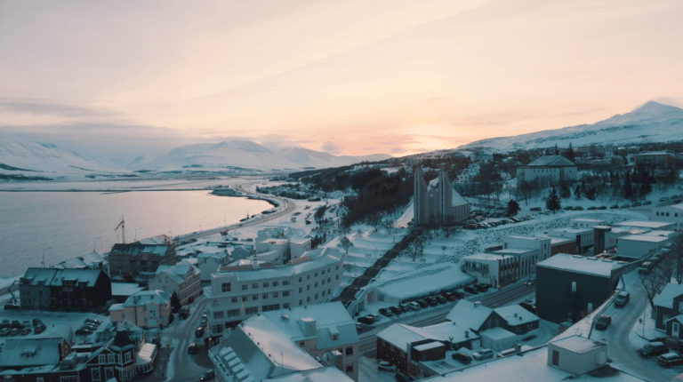 WhiteNoise Media creates winter TV campaign for Super Break