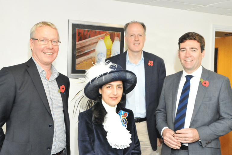 Andy Burnham champions Creamline glass bottle campaign to help make Manchester leading green city