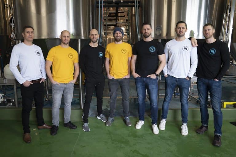 KEEPING IT IN THE FAMILY: SEVEN BRO7HERS ADDS FOUR SIS4ERS DISTILLERY TO ITS TRADE DISTRIBUTION