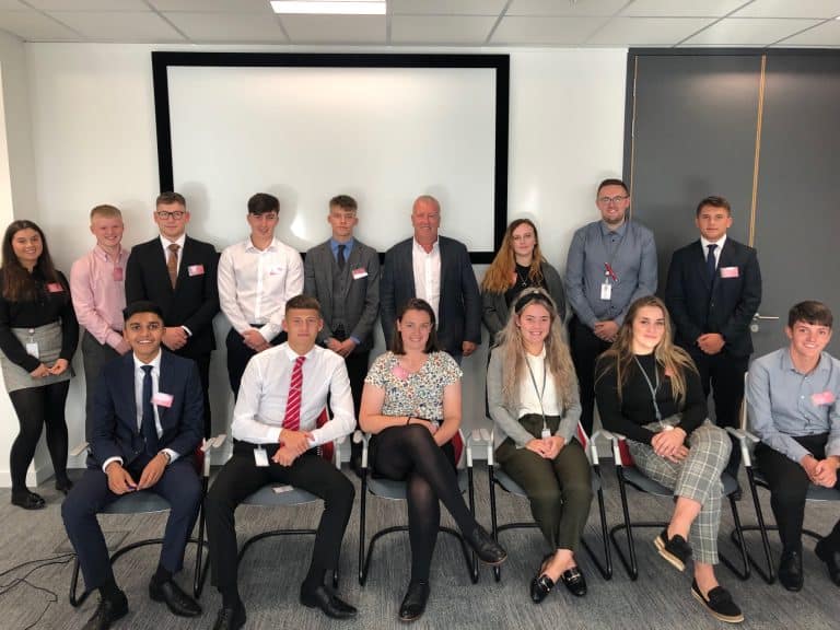 AJ BELL WELCOMES 14 NEW RECRUITS TO ITS APPRENTICESHIP SCHEME