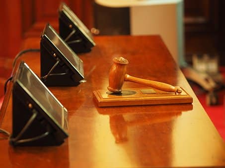Local law firms settles complicated commercial case