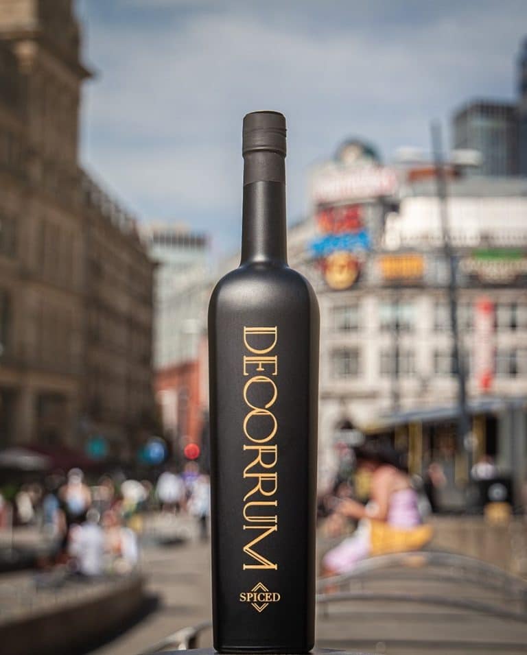 DECORRUM APPOINTS THE LOWEDOWN TO MANAGE ITS PR LAUNCH
