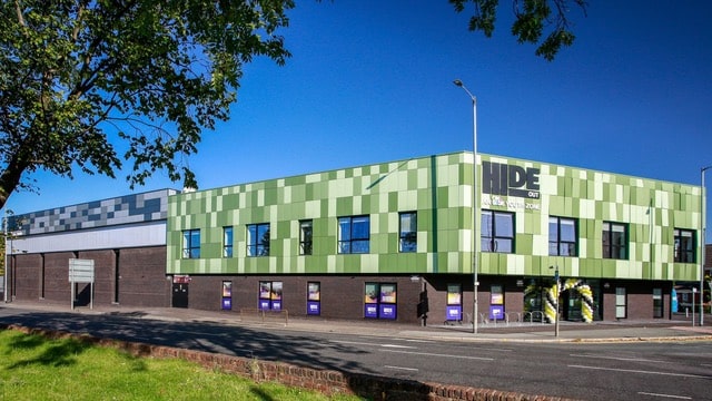 pro manchester names HideOut Youth Zone as Chairman’s charity partner with a helping hand from Theo Paphitis