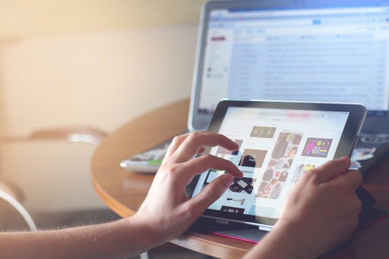 How to Start an Ecommerce Business in the UK and Lead Your Team