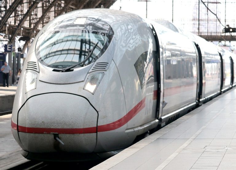 Mayor of Greater Manchester asks Transport Secretary to require immediate increase in Avanti West Coast services – or remove the contract