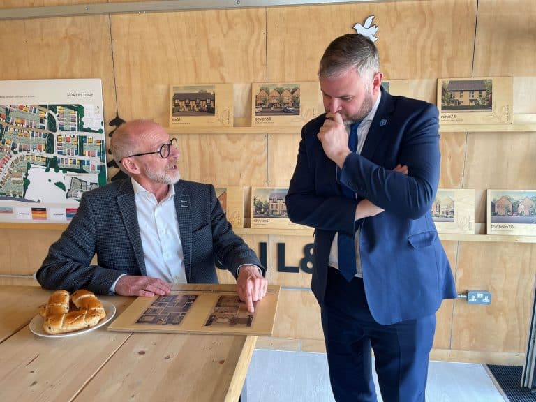 Andrew Stephenson MP gives thumbs up to Barrowford development