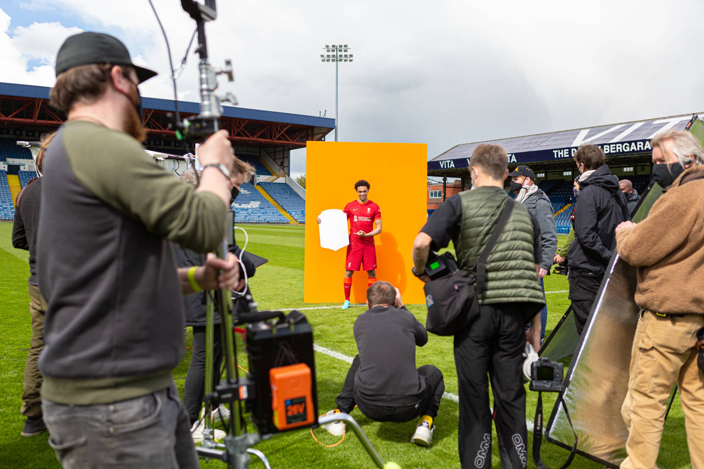 5. LS set for EA Sports x FIFA 2022 with Trent Alexander Arnold